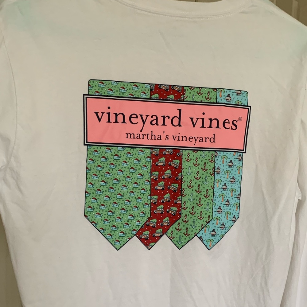 Vineyard Vines Holiday shirt